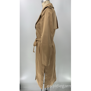 Abrigo cruzado beige de mujer